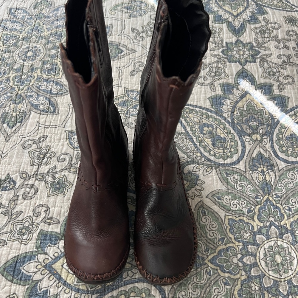 Hush Puppies brown leather mid calf boots boho.